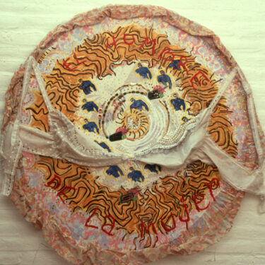 El Hombre sostén de la mujer